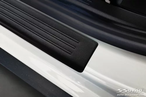 Avisa fekete matt acél küszöbvédő dombornyomott "Lines" (4 darabos) DACIA DUSTER III 2024->