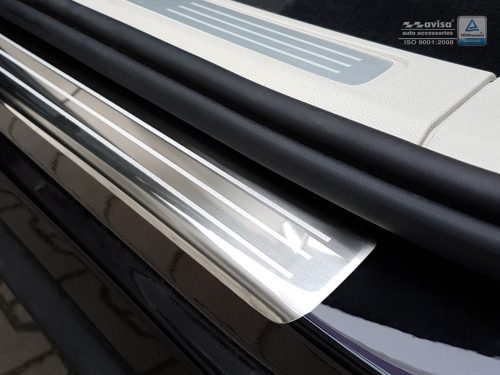 Avisa küszöbvédő "Lines" (4 darabos) VOLVO XC60 II Plug-In Hybrid 2019-2021, FL2021->acél ezüst szat