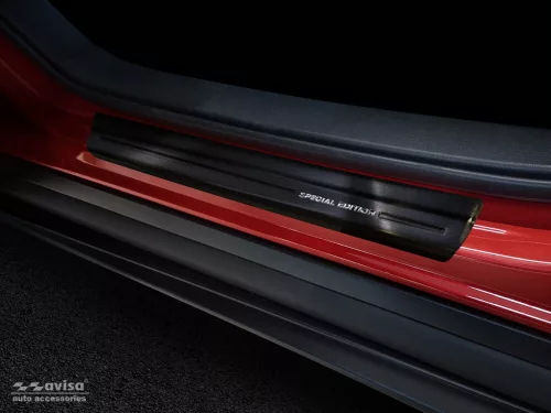 Avisa szálcsiszolt fekete acél küszöbvédő "Special Edition" (4 darabos) MAZDA CX-30 2019->