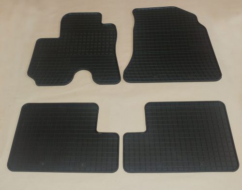 Frogum gumiszőnyeg TOYOTA RAV 4 II 3d 2000-2005 (546283)