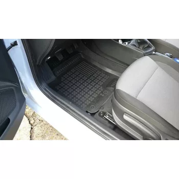   Rezaw fekete gumiszőnyeg Hyundai i20 II Hatchback 2014-tól (201616)