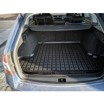   Rezaw fekete gumi csomagtértálca Skoda OCTAVIA III kombi felső tálcás 2013-2019 (231536)