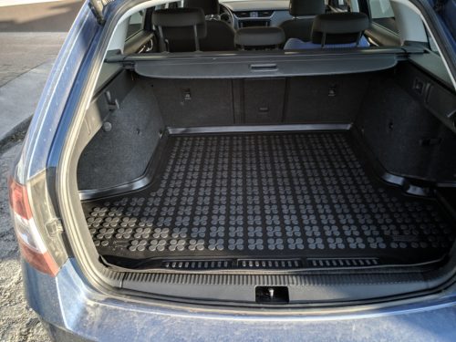 Rezaw fekete gumi csomagtértálca Skoda   OCTAVIA III  Kombi felső tálcás 2013-2019  (231536)