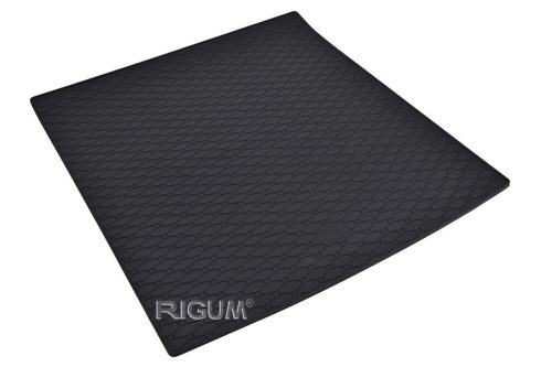 Rigum fekete gumi csomagtértálca kb 1cm peremmel Volkswagen Passat B8 Kombi / Variant 2014-