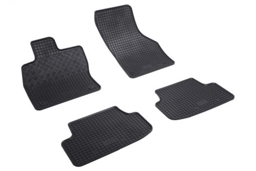 Rigum Méretpontos gumiszőnyeg Audi A3 8V Sportback 5 ajtós, 4 ajtós (Limuzin) 2013-2020, Volkswagen Golf VII 2012-2019,Seat Leon III 2012-2020,Volkswagen Golf VIII 5 ajtós (Ferde hátú) 2019- Mild Hibr