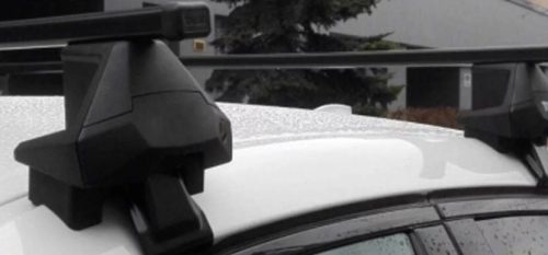 Thule Squarebar Evo Clamp acél tetőcsomagtartó normál tetős autókhoz (7105_712300_5337)